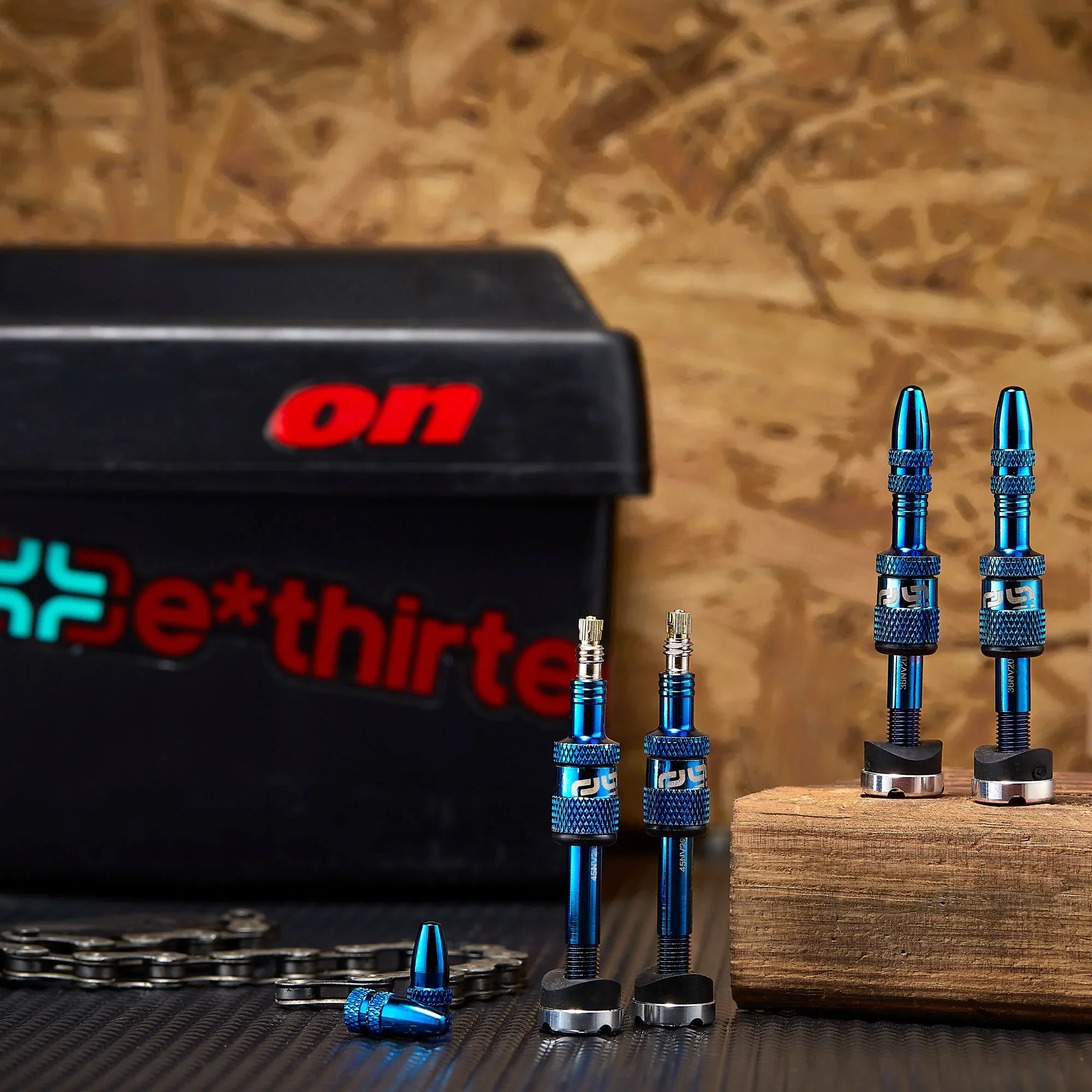E Thirteen Schrader Quickfill Tubeless Valves Gen2 - 23-31mm Depth - Intergalactic - Image 2