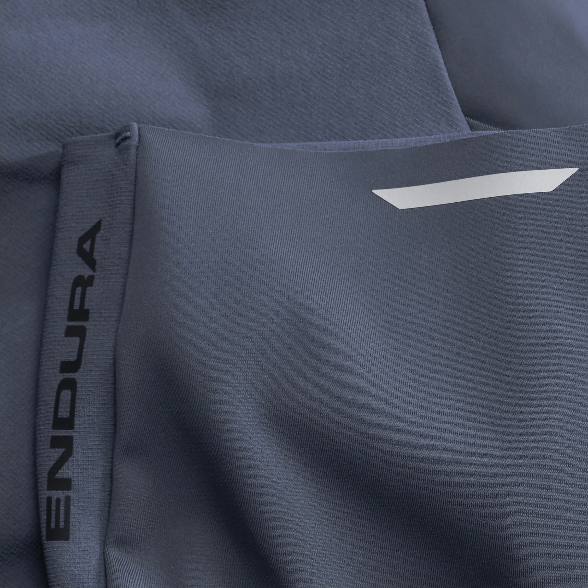 Endura Alltrack Ride Bibshort - Carbon Grey - Image 5