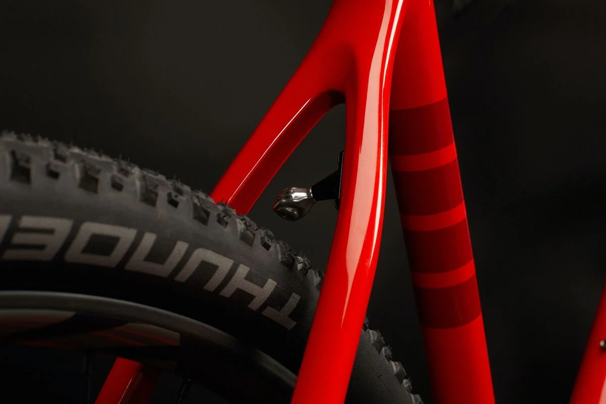 Ibis Hakka MX Ultegra Di2/D30 Carbon Road Bike - Red - 53cm - Demo 1 - Image 7
