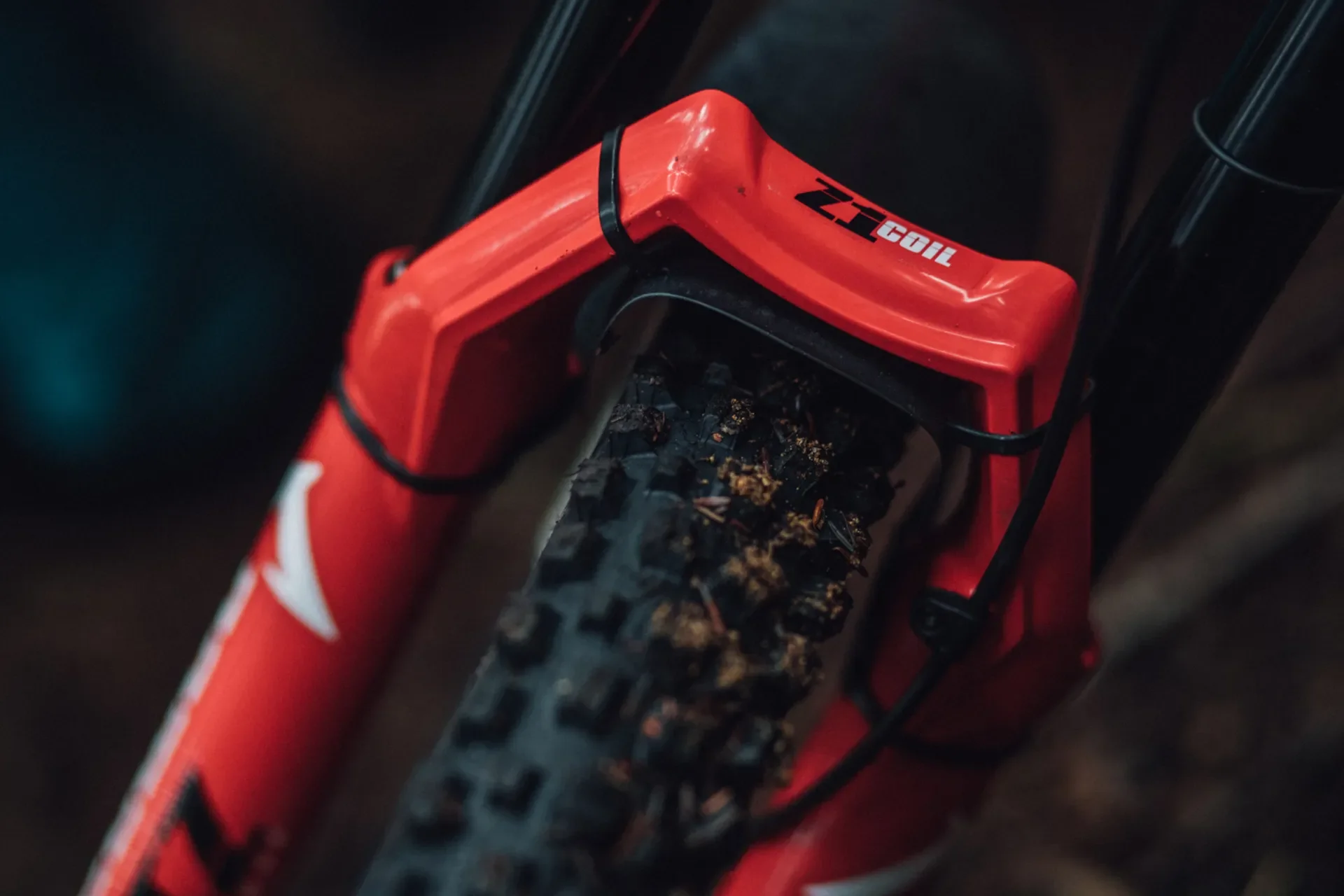 Marzocchi Bomber Z 170 29 15QRx110 - Red - 2026 - Image 8