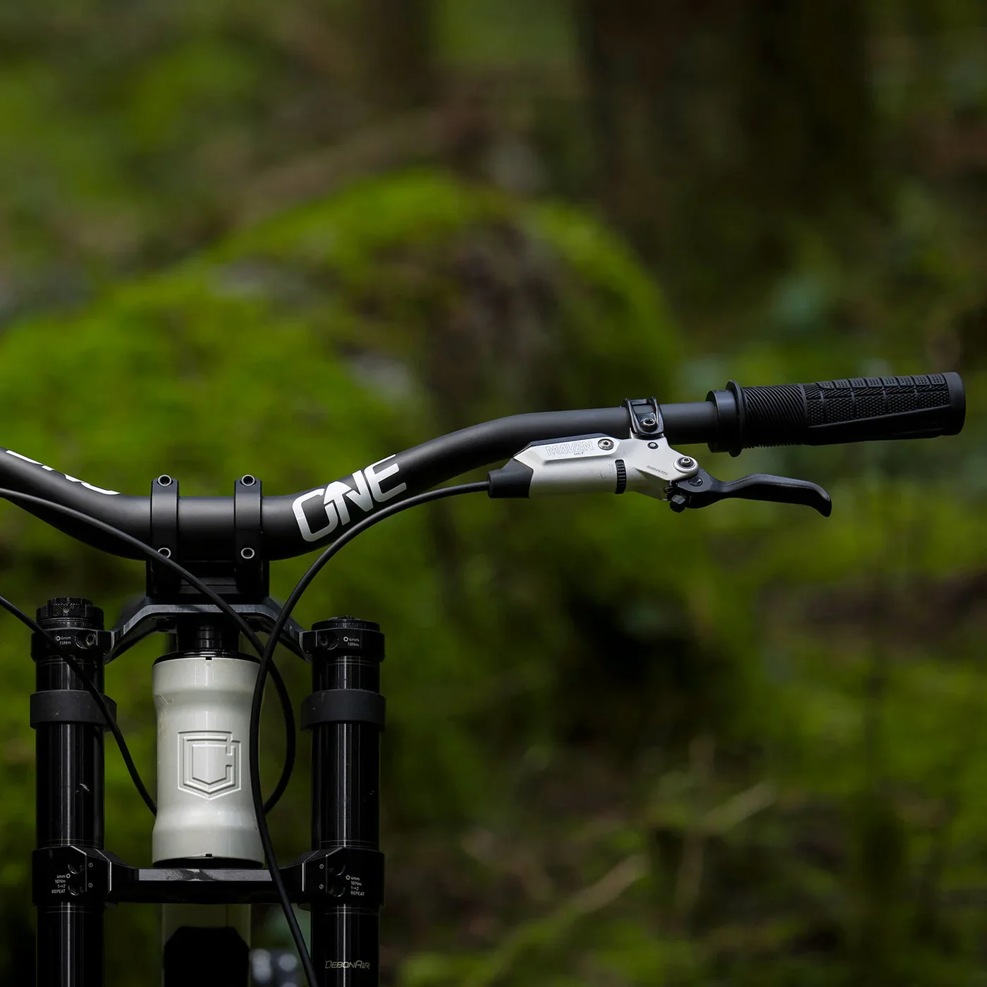OneUp V2 Carbon Handlebar - Black - Image 8