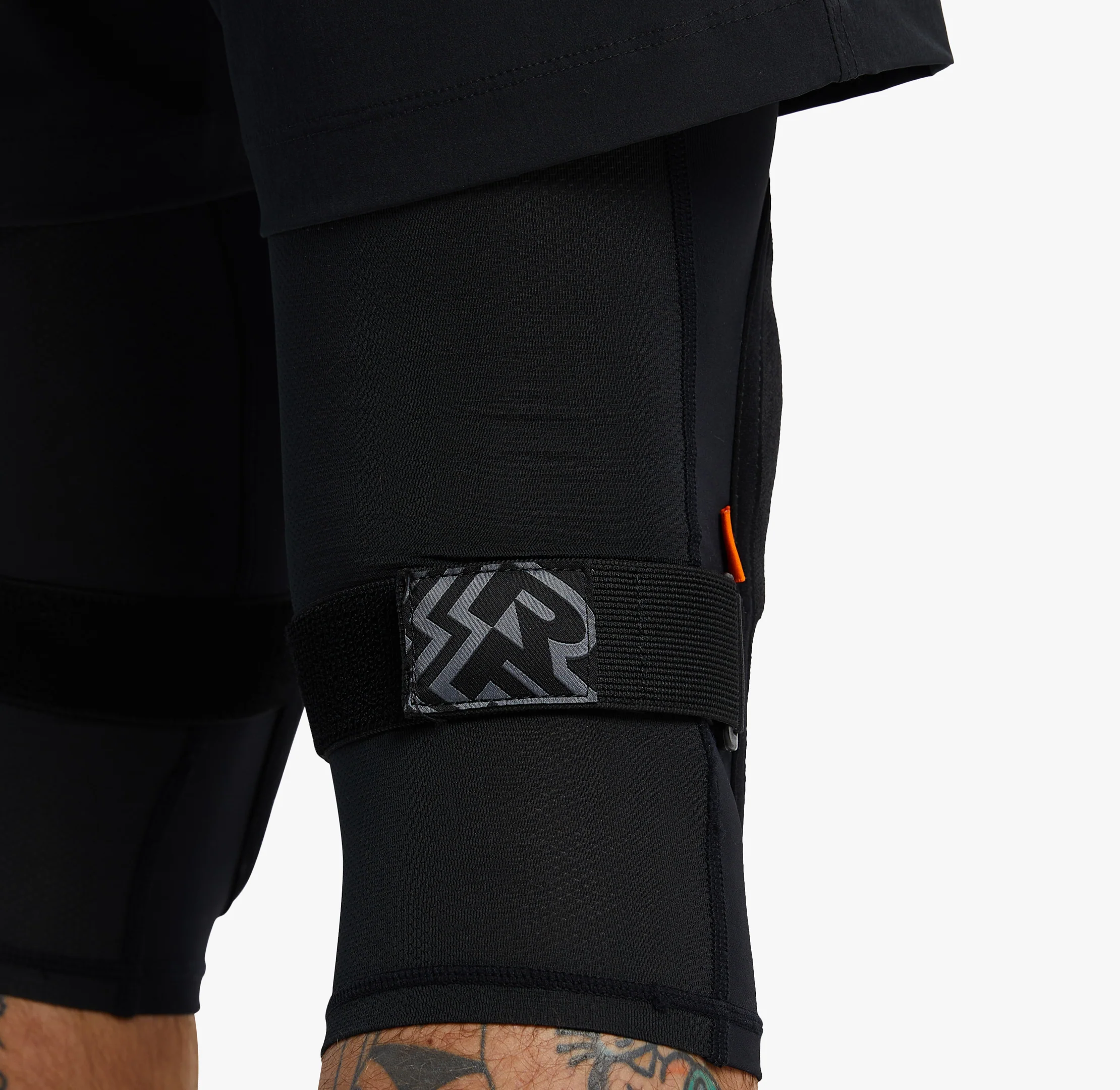 Race Face Indy Knee - Stealth - Image 3
