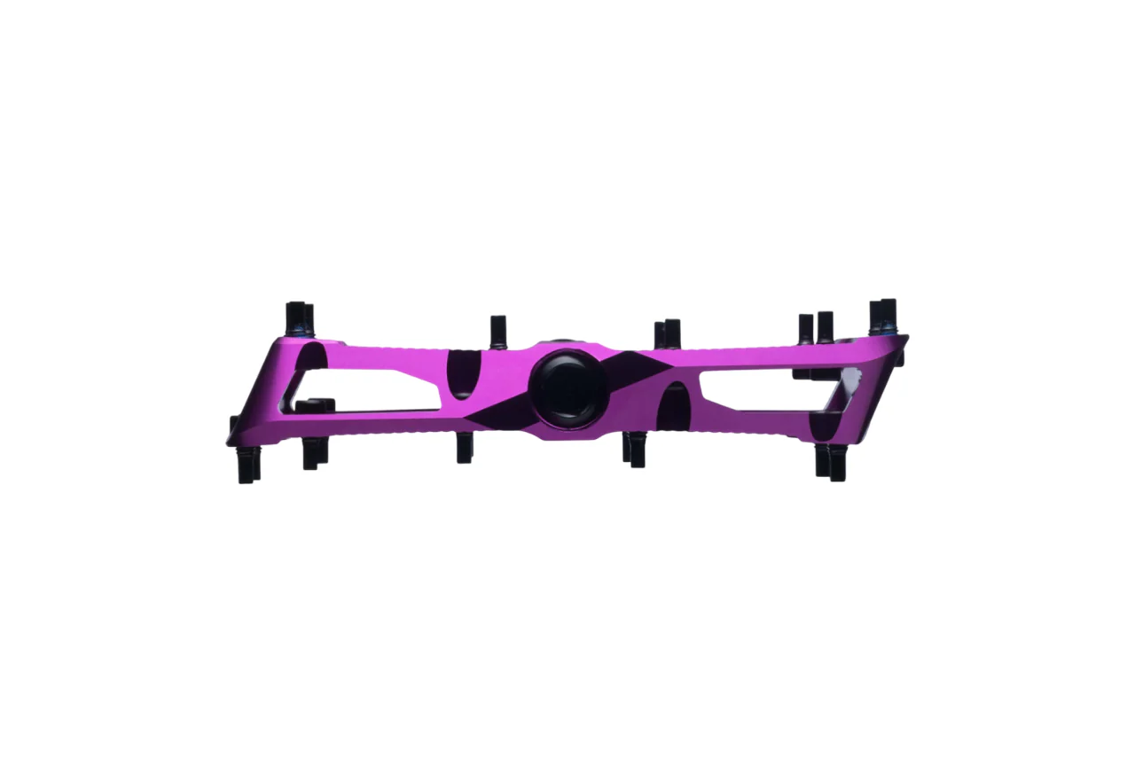 Race Face Turbine Flat Pedal - Purple - Image 4