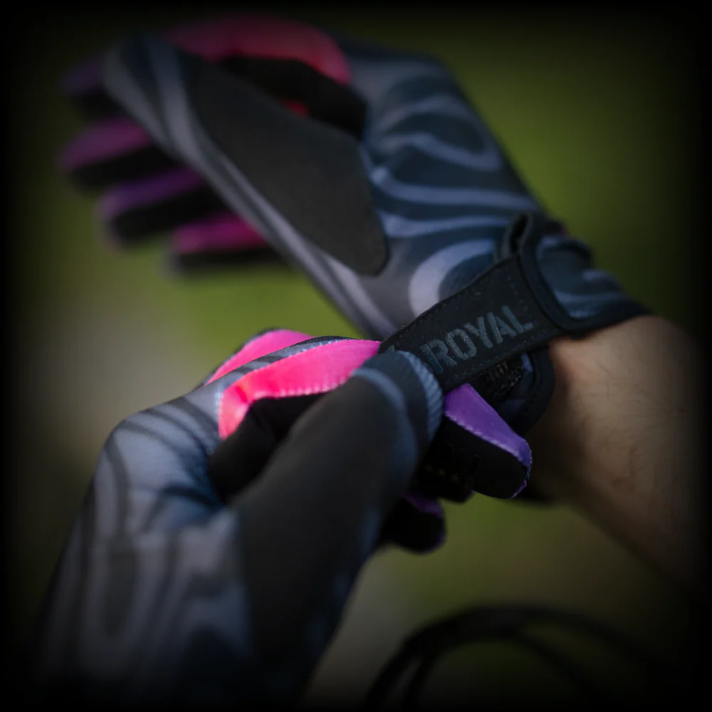 Royal Core MTB Glove - Flow Pink - Image 7