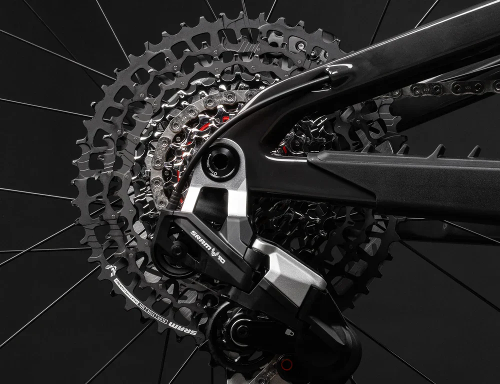 Santa Cruz Bronson Carbon MX - 90 Kit - Gloss Carbon - 2026 - Image 2