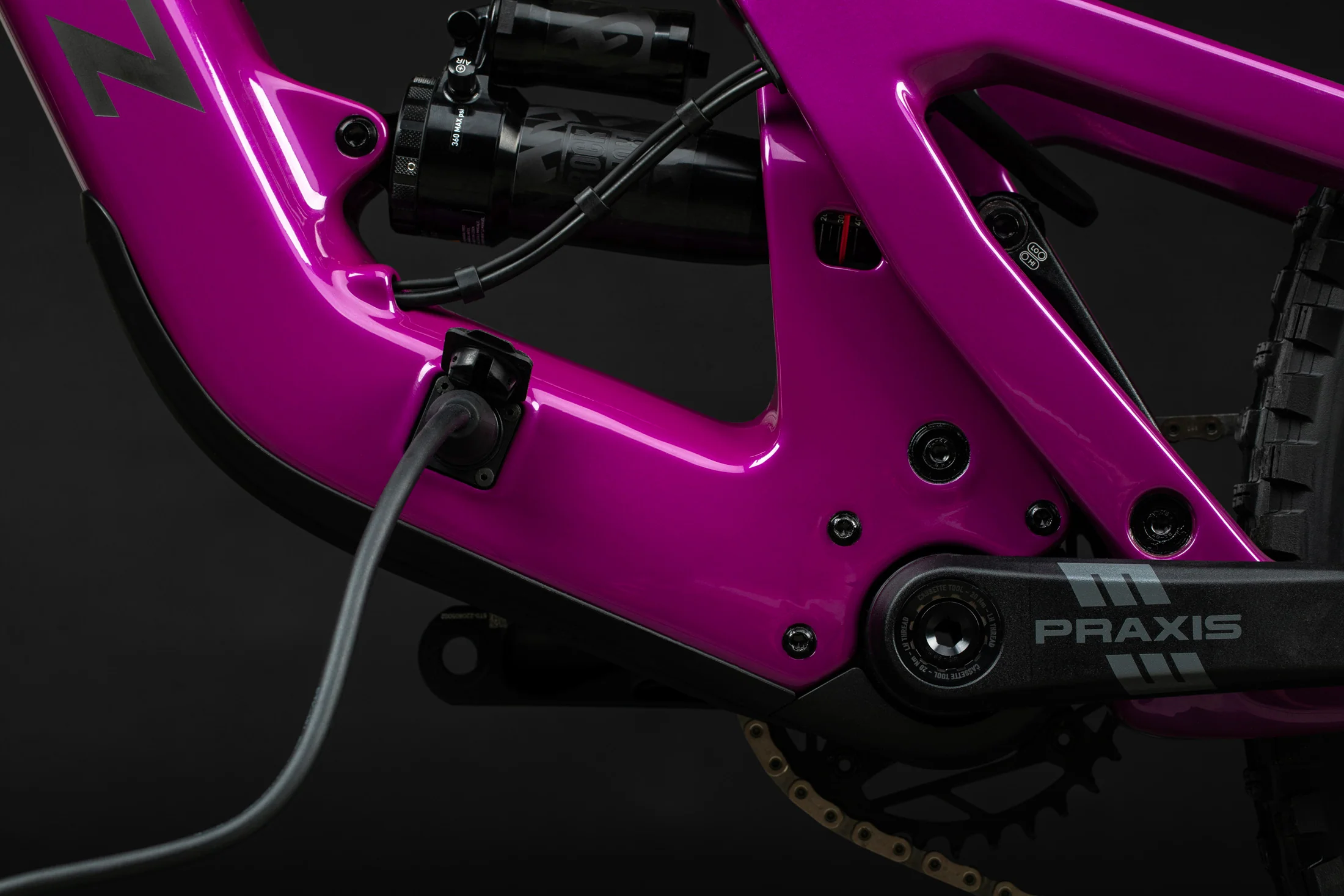 Santa Cruz Heckler SL Carbon CC MX - X0 AXS Reserve - Gloss Magenta - Image 3