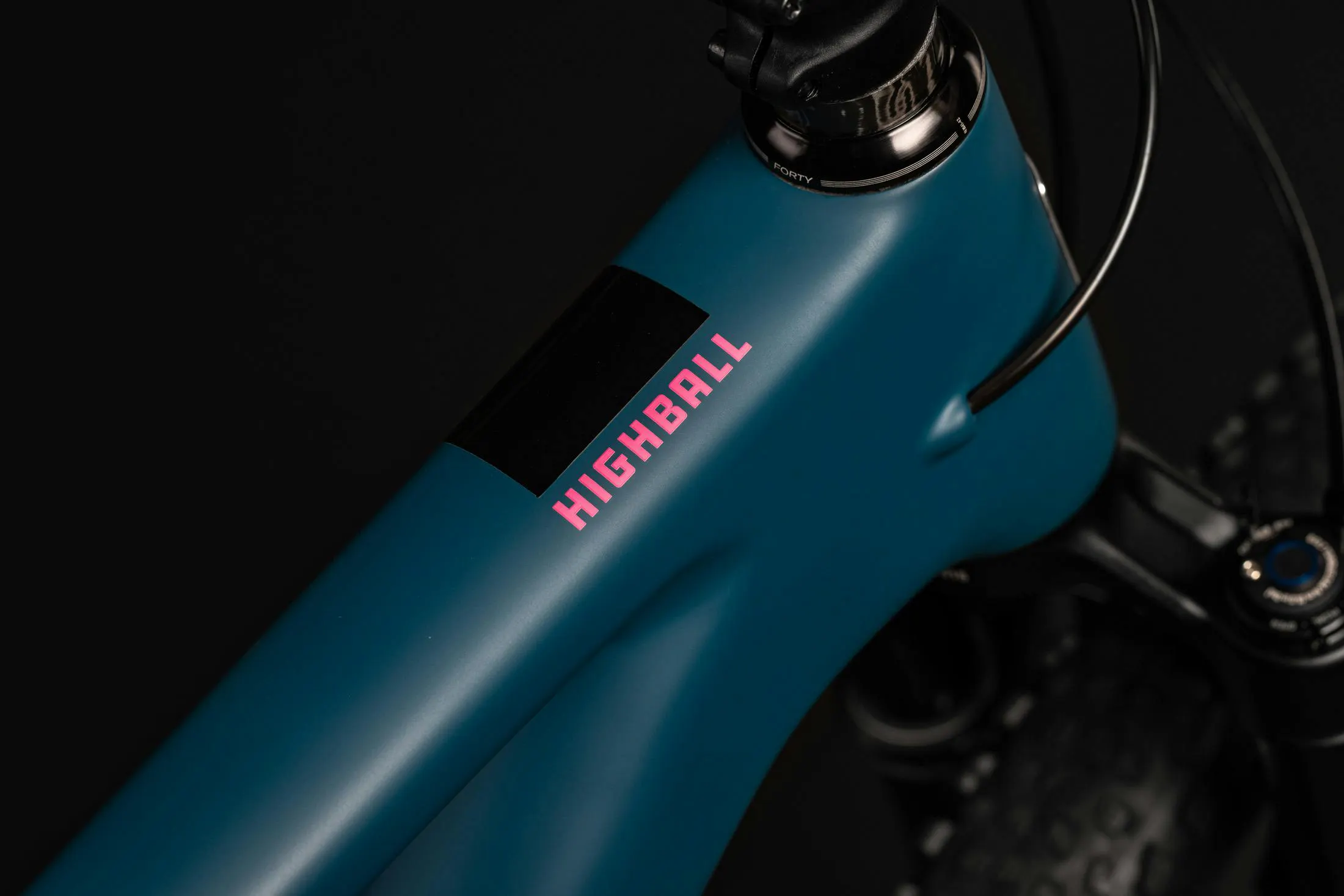 Santa Cruz Highball Carbon 29 - R Kit - Matt Dark Teal - 2025 - Image 2