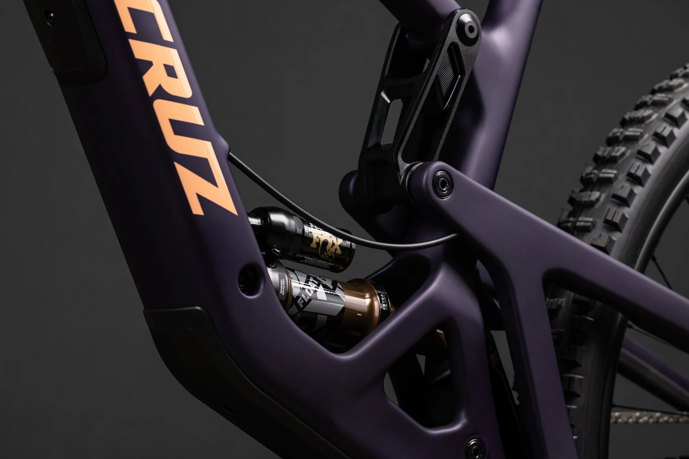 Santa Cruz Hightower Carbon 29 - R Kit - Matt Deep Purple - 2025 - Image 5