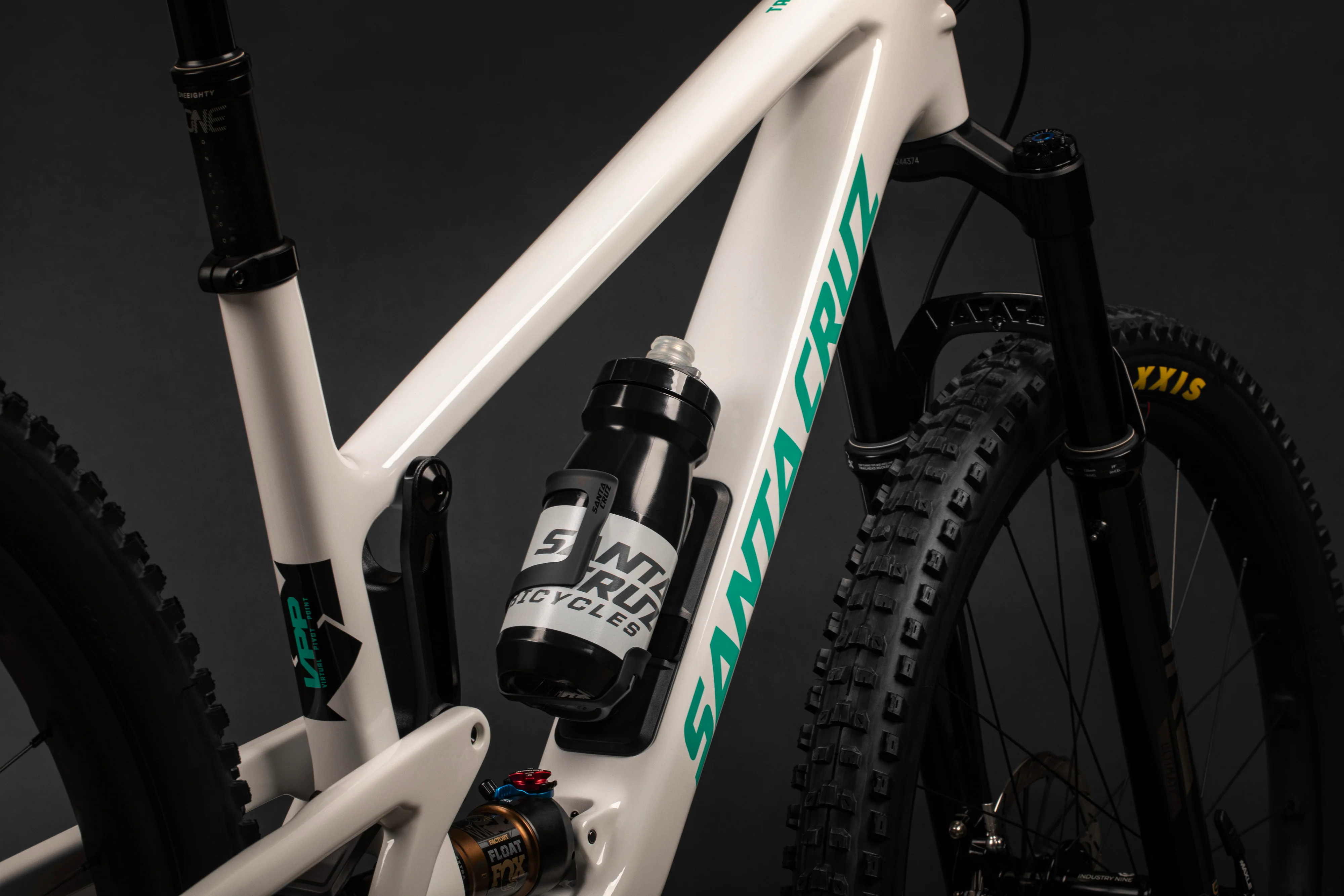 Santa Cruz Tallboy Carbon 29 - R Kit - Gloss White - 2024 - Image 4