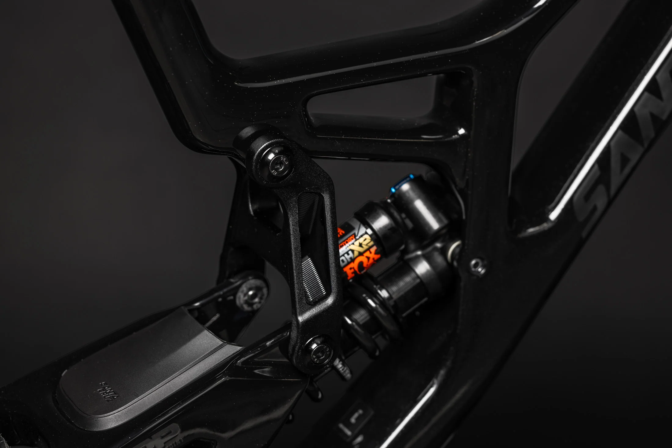Santa Cruz V10 CC 29 - DH S Kit - Gloss Black Sparkle - 2025 - Image 4