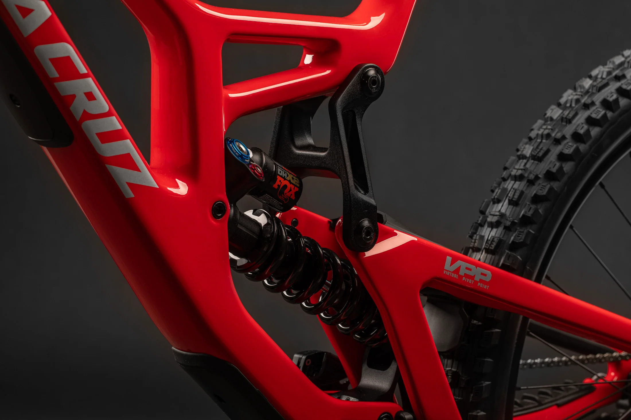 Santa Cruz V10 CC MX - DH X01 - Gloss Red - 2024 - Image 17