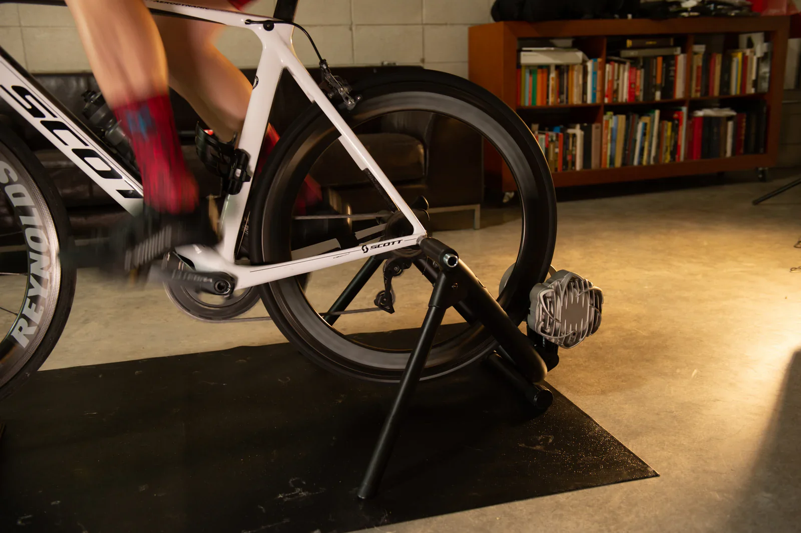 Saris Fluid2 Trainer - Image 5
