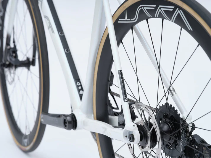 Vaast Bikes R/1 700c Road Bike - Force AXS - White - Image 3