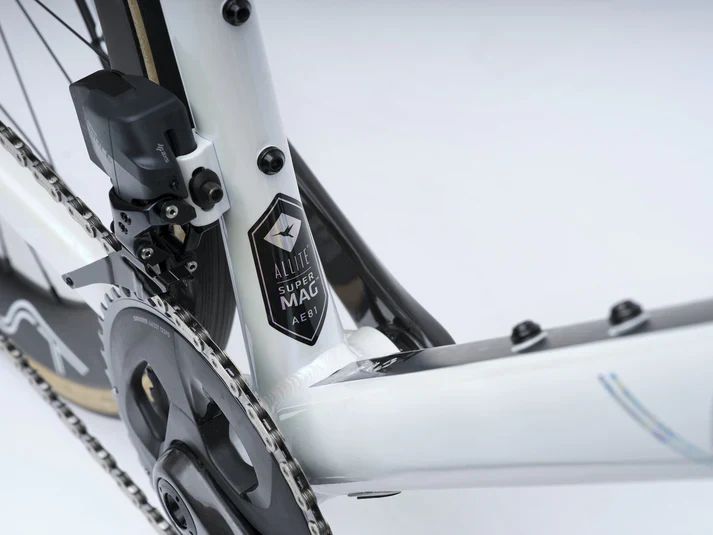 Vaast Bikes R/1 700c Road Bike - Force AXS - White - Image 4